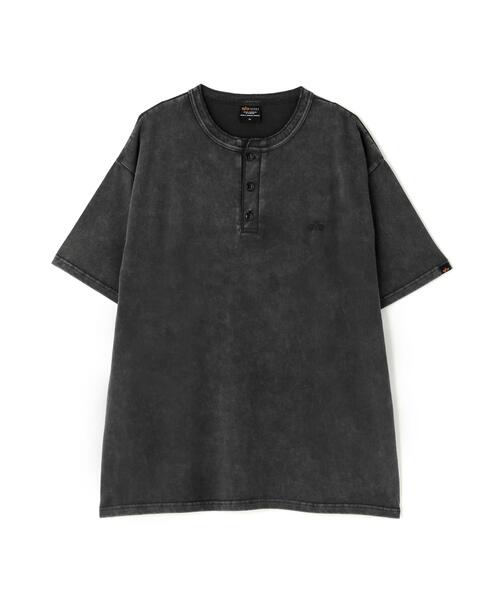Alpha Industries（アルファインダストリーズ）の「Alpha Industries/アルファインダストリーズ/SNOW WASH SS HENLEY NECK T-SHIRT/スノーウォッシュ ヘンリーネック Tシャツ（Tシャツ/カットソー・メンズ・ネイビー/チャコール/ホワイト系2/オリーブ系/ブラック・2XL/L/M/S/XL）」の3枚目の写真