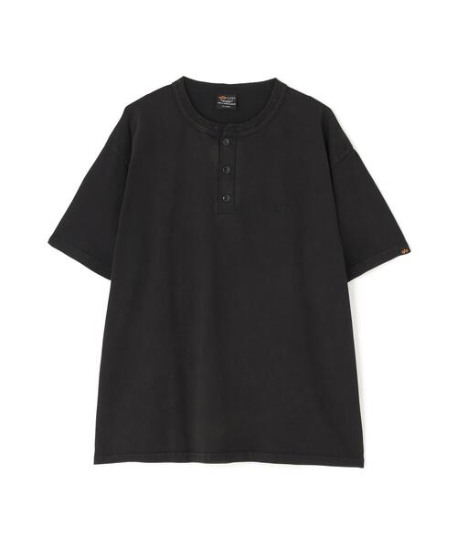 Alpha Industries（アルファインダストリーズ）の「Alpha Industries/アルファインダストリーズ/SNOW WASH SS HENLEY NECK T-SHIRT/スノーウォッシュ ヘンリーネック Tシャツ（Tシャツ/カットソー・メンズ・ネイビー/チャコール/ホワイト系2/オリーブ系/ブラック・2XL/L/M/S/XL）」の2枚目の写真