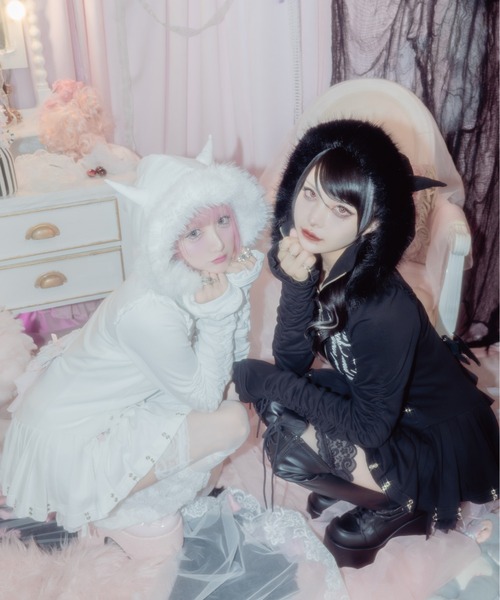 Pleated devil zip hoodie（パーカー）｜AVENCHUMU（アバンチュウム