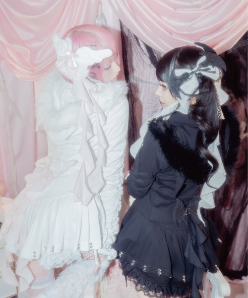 Pleated devil zip hoodie（パーカー）｜AVENCHUMU（アバンチュウム
