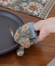 emesuelee（エメスーリー）の「シャンブレーブロックプリント ポニーミトン（キッチンツール）」