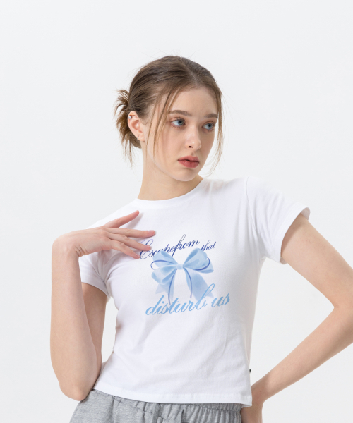 ESCAPEFROM(エスケープフロム)の「ブルーリボンイラストプリントスリムフィット半袖Tシャツホワイト(Tシャツ/カットソー・レディース・その他・FREE)」の2枚目の写真