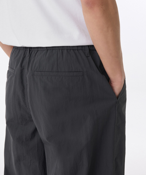 MUSINSA STANDARD（ムシンサスタンダード）の「ナイロンバルーンパンツ [ダークグレー]（その他パンツ・メンズ・その他・40/38/42/26/27/28/29/36/34/32/30/31/33）」の5枚目の写真