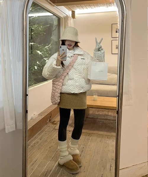 shopnikoniko（ショップニコニコ）の「中綿ブルゾン ドット柄 ボアカラー ボリューム 中綿ジャケット（ダウンジャケット/コート・レディース・ドット・フリー）」の13枚目の写真