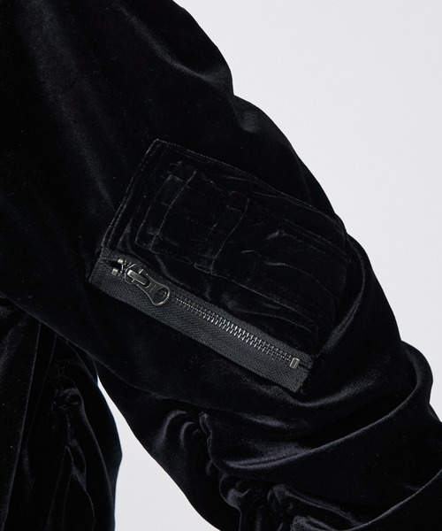 Rouge vif la cle(ルージュヴィフラクレ)の「【Keena/キーナ】ベルベットMA-1/アウター/ベロア/お出かけ【WEB限定】(MA-1・レディース・グリーン/ブラック・フリー)」の18枚目の写真