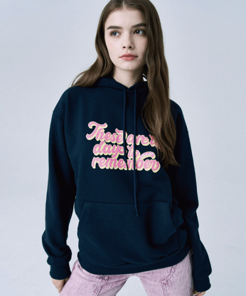 MILLION DAY（ミリオンデイ）の「MILLION CHEWY HOODIE（パーカー・レディース・ネイビー/アイボリー・LARGE/X-LARGE）」の2枚目の写真