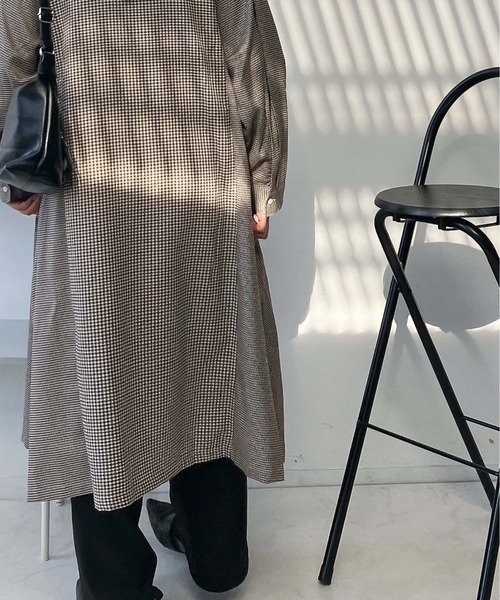 AS KNOW AS plus（アズノゥアズプラス）の「♪パネルタックミックスワンピ―ス（ワンピース・レディース・ブラック系/ダークグリーン系/ネイビー系/ブラウン系・FREE）」の9枚目の写真