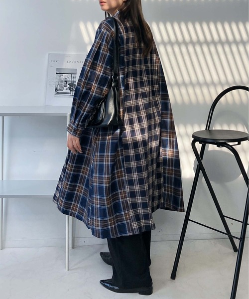 AS KNOW AS plus（アズノゥアズプラス）の「♪パネルタックミックスワンピ―ス（ワンピース・レディース・ブラック系/ダークグリーン系/ネイビー系/ブラウン系・FREE）」の16枚目の写真