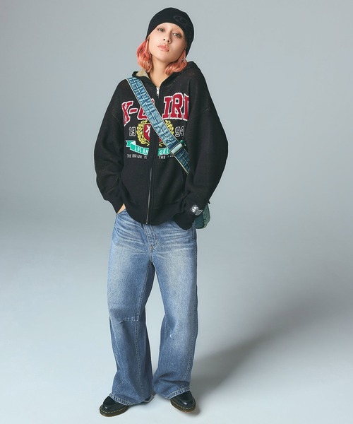 X-girl（エックスガール）の「ASYMMETRIC WAIST BARREL LEG DENIM PANTS（デニムパンツ・レディース・ブラック/ライトインディゴブルー・S/M）」の5枚目の写真