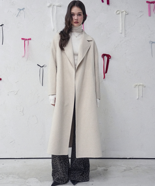 Vivacious(ビバシャス)の「Langs Handmade Wool Coat BLACK(チェスターコート・レディース・ブラック・SMALL/MEDIUM)」の5枚目の写真
