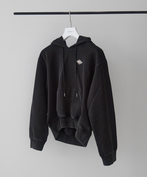 tanakadaisuke（タナカダイスケ）の「【tanakadaisuke/タナカダイスケ】bijou tiara hoodie/ビジューティアラフーディー（パーカー・レディース・ブラック/ベージュ・1）」の20枚目の写真