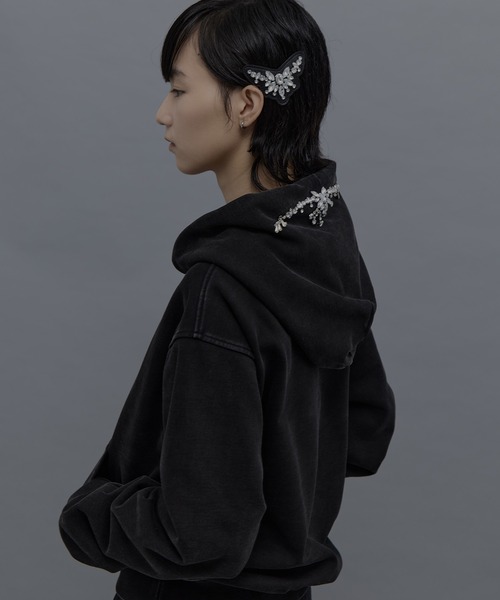 tanakadaisuke（タナカダイスケ）の「【tanakadaisuke/タナカダイスケ】bijou tiara hoodie/ビジューティアラフーディー（パーカー・レディース・ブラック/ベージュ・1）」の18枚目の写真