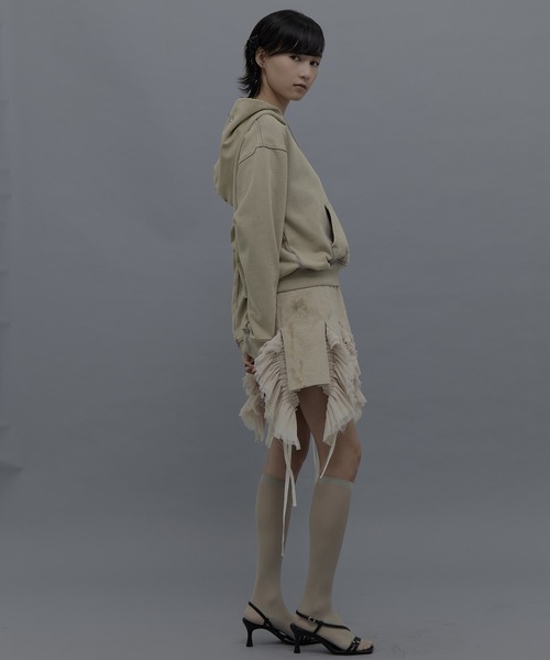 tanakadaisuke（タナカダイスケ）の「【tanakadaisuke/タナカダイスケ】bijou tiara hoodie/ビジューティアラフーディー（パーカー・レディース・ブラック/ベージュ・1）」の5枚目の写真