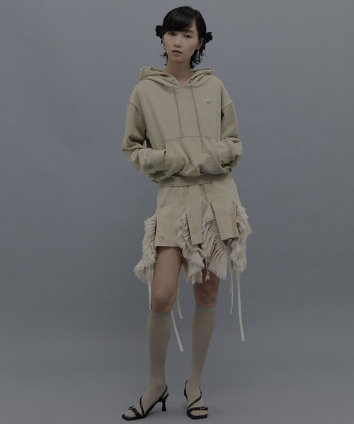 tanakadaisuke（タナカダイスケ）の「【tanakadaisuke/タナカダイスケ】bijou tiara hoodie/ビジューティアラフーディー（パーカー・レディース・ブラック/ベージュ・1）」の6枚目の写真