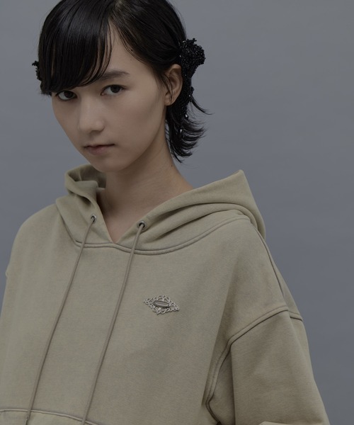tanakadaisuke（タナカダイスケ）の「【tanakadaisuke/タナカダイスケ】bijou tiara hoodie/ビジューティアラフーディー（パーカー・レディース・ブラック/ベージュ・1）」の10枚目の写真