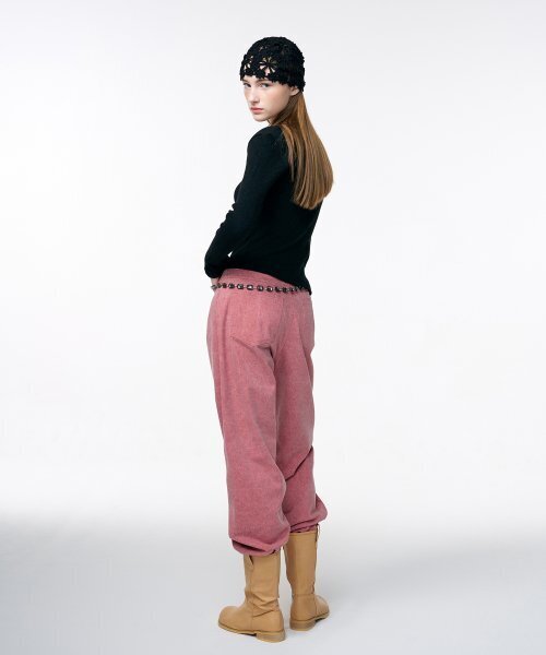 ETMON(エトモン)の「Pigment Pintuck Denim Pants Pink(デニムパンツ・レディース・その他・MEDIUM/LARGE)」の4枚目の写真