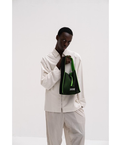 LASTFRAME（ラストフレーム）の「KASANE REVERSIBLE TASUKI TOTE SMALL（ショルダーバッグ・レディース・ピンク系その他/ブラック系その他/グレー系その他/グリーン系その他・SMALL）」の8枚目の写真