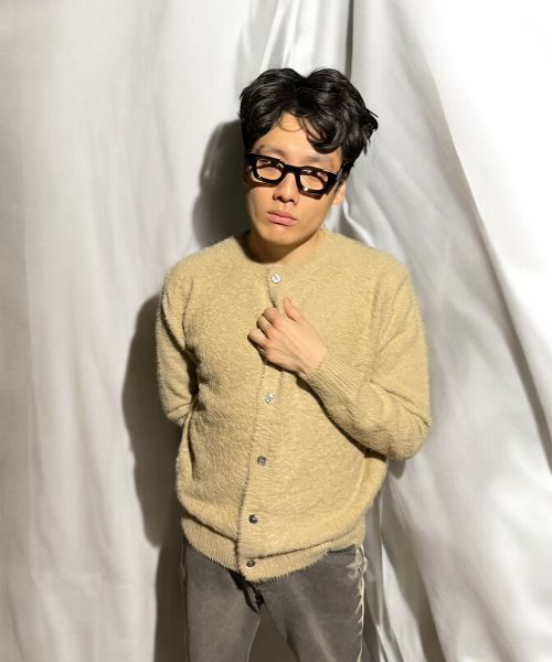 BORN SLIPPY(ボーンスリッピー)の「Soft Angora Round Neck Cardigan (Beige)(カーディガン/ボレロ・メンズ・その他・FREE)」の6枚目の写真