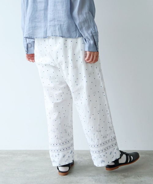 bulle de savon（ビュルデサボン）の「びわ刺繍 パンツ（その他パンツ・レディース・ホワイト/ネイビー・FREE）」の4枚目の写真