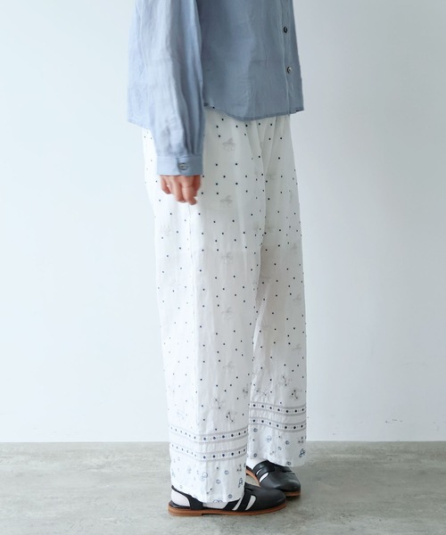 bulle de savon（ビュルデサボン）の「びわ刺繍 パンツ（その他パンツ・レディース・ホワイト/ネイビー・FREE）」の5枚目の写真