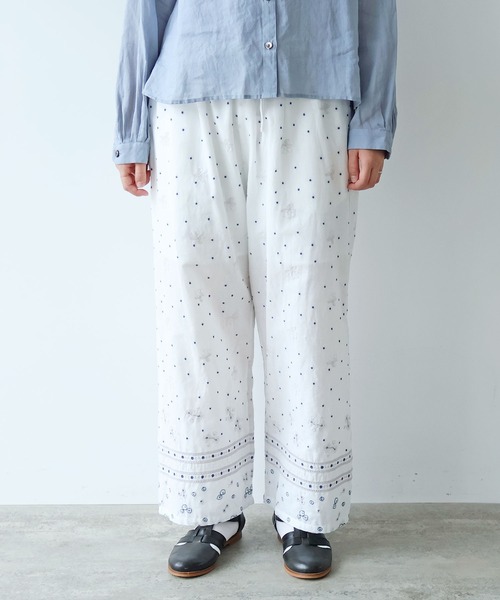 bulle de savon（ビュルデサボン）の「びわ刺繍 パンツ（その他パンツ・レディース・ホワイト/ネイビー・FREE）」の6枚目の写真