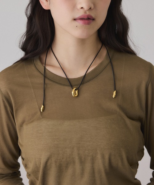 ADAM ET ROPE'（アダムエロペ）の「シアークルーネックトップス（Tシャツ/カットソー・レディース・オフホワイト/ブラウン/ライトグリーン・FREE）」の11枚目の写真