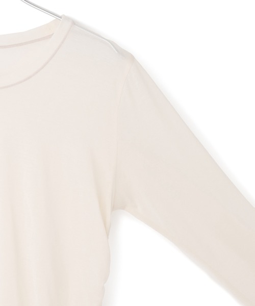 ADAM ET ROPE'（アダムエロペ）の「シアークルーネックトップス（Tシャツ/カットソー・レディース・オフホワイト/ブラウン/ライトグリーン・FREE）」の16枚目の写真