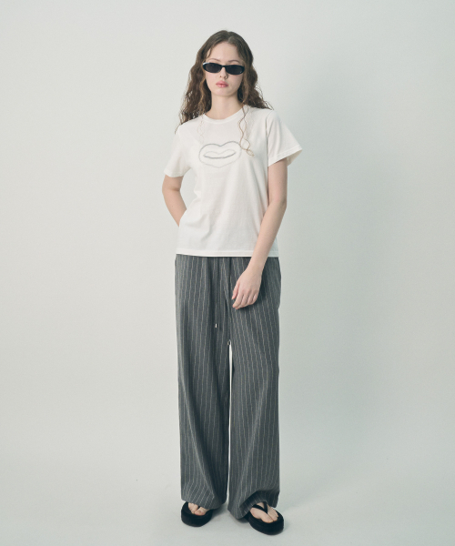 MIHEV(ミヘブ)の「ミヘブ グラフィック シンボル Tシャツ ホワイト(Tシャツ/カットソー・レディース・その他・MEDIUM/LARGE)」の4枚目の写真