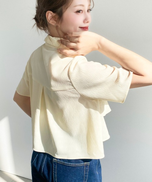 moment+(モーメントプラス)の「クレーププリーツ半袖アシンメトリーシャツ(シャツ/ブラウス・レディース・イエロー/サックスブルー/ブラック/オフホワイト・M)」の17枚目の写真