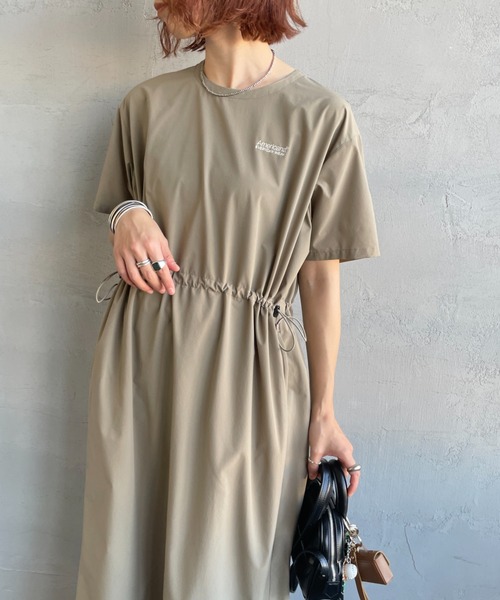 AMERICANA（アメリカーナ）の「[Americana/アメリカーナ] 別注 4WAYストレッチ ウエストギャザー マキシ丈ワンピース（ワンピース・レディース・チャコール/ブラウン/グレイッシュベージュ・ONE SIZE）」の5枚目の写真