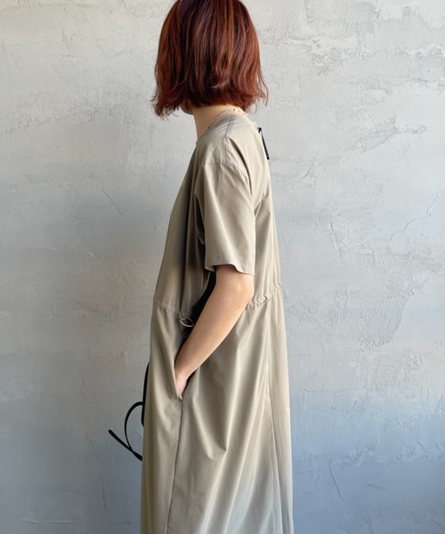 AMERICANA（アメリカーナ）の「[Americana/アメリカーナ] 別注 4WAYストレッチ ウエストギャザー マキシ丈ワンピース（ワンピース・レディース・チャコール/ブラウン/グレイッシュベージュ・ONE SIZE）」の19枚目の写真