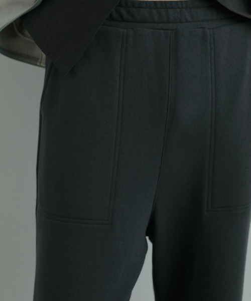 anuke（アンヌーク）の「[anuke/アンヌーク] ワイド スウェットパンツ（スウェットパンツ・レディース・グレー/チャコールグレー・36）」の5枚目の写真