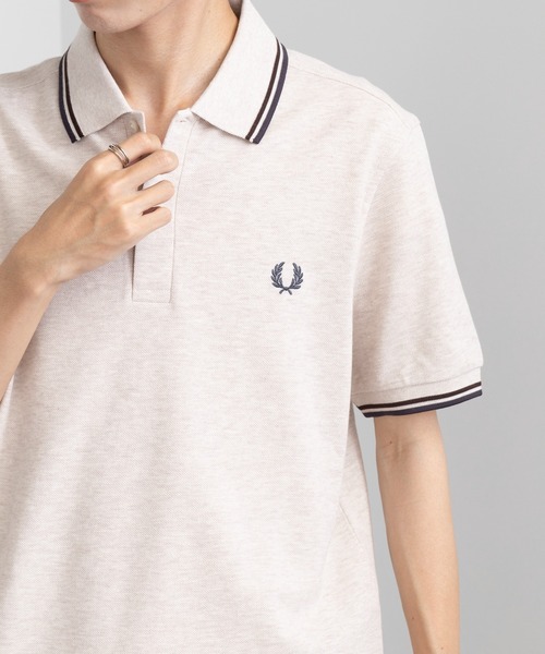 FRED PERRY（フレッドペリー）の「【FRED PERRY】The Twin Topped Fred Perry Shirt M3600②（ポロシャツ・レディース・カーキ系2/ベージュ系その他3/ワイン/ライトブルー/カーキ/ブルー系その他2/レッド系/ベージュ系その他/ライトグレー/ベージュ系その他2/イエロー/グリーン系その他2/ダークブルー/ダークグリーン系2/ダークインディゴブルー/ブルー系その他/ダークオレンジ・M/XS/XL/L/S）」の4枚目の写真