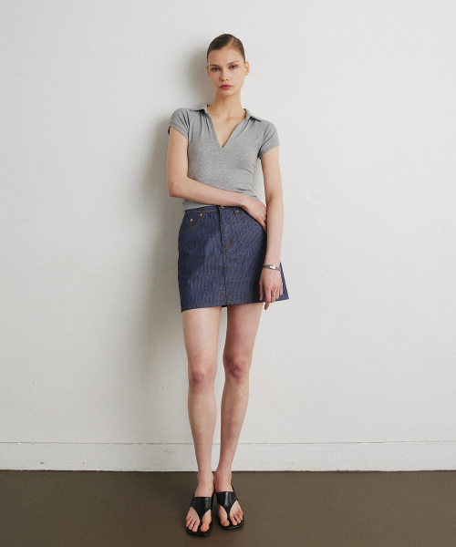AHRE（アフレ）の「RIBBED DENIM MINI SKIRT_BLUE（スカート・レディース・その他・SMALL/MEDIUM）」の2枚目の写真