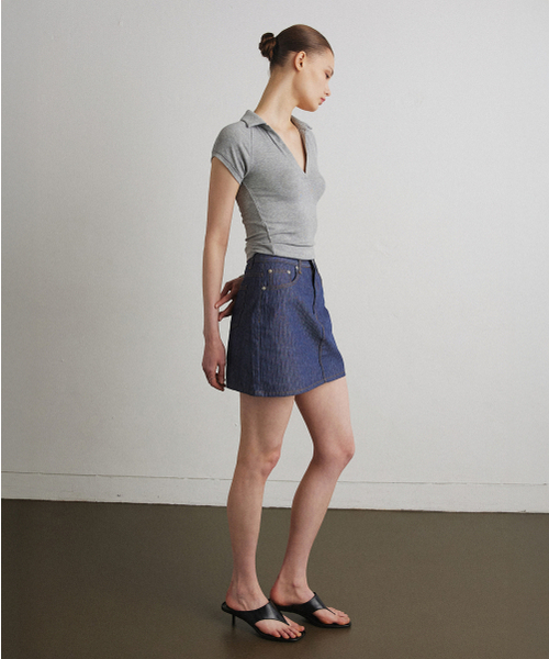 AHRE（アフレ）の「RIBBED DENIM MINI SKIRT_BLUE（スカート・レディース・その他・SMALL/MEDIUM）」の3枚目の写真