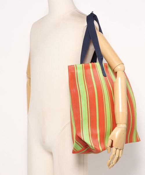 LILA&FLEUR(リラアンドフルール)の「Mothers Bag(トートバッグ・レディース・マルチ/イエロー系/グリーン×オレンジ/ブルー系/ホワイト×ネイビー・ONE SIZE)」の10枚目の写真