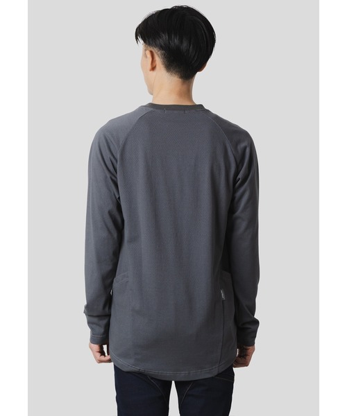 narifuri（ナリフリ）の「マルチテックメッシュロングTシャツ（Tシャツ/カットソー・メンズ・ブラック/チャコール/シルバーグレー・SMALL/MEDIUM/LARGE/X-LARGE）」の8枚目の写真