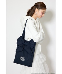 rienda(���G���_)�́yEmily Paris�z�g�[�gBAG(�g�[�g�o�b�O)