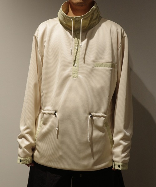 TOGA VIRILIS（トーガ ビリリース）の「TOGA VIRILIS Polyester jersey pullover（Tシャツ/カットソー・メンズ・ブラック/オフホワイト・46）」の2枚目の写真