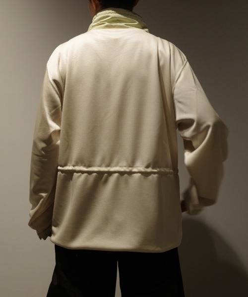 TOGA VIRILIS（トーガ ビリリース）の「TOGA VIRILIS Polyester jersey pullover（Tシャツ/カットソー・メンズ・ブラック/オフホワイト・46）」の6枚目の写真