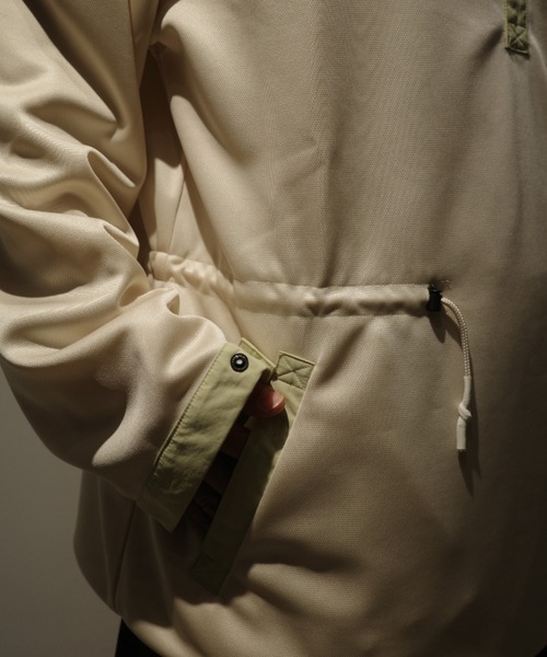 TOGA VIRILIS（トーガ ビリリース）の「TOGA VIRILIS Polyester jersey pullover（Tシャツ/カットソー・メンズ・ブラック/オフホワイト・46）」の7枚目の写真