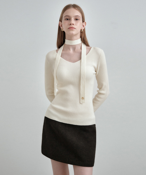 MONGDOL（モンドル）の「[マフラーSET] Vネックスリムリブニットトップ MDKT122_6 Colors（ニット/セーター・レディース・ベージュ/ブラック/アイボリー/ベビーピンク/クリーム/チャコールグレー・F）」の8枚目の写真