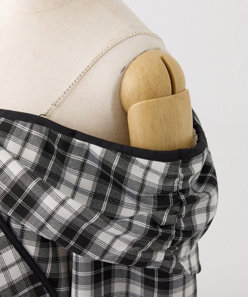 one after another NICE CLAUP（ワンアフターアナザーナイスクラップ）の「肩ビジューオフショルリボントップス（シャツ/ブラウス・レディース・ホワイト×ブラック/アイボリー/ピンク・FREE）」の11枚目の写真