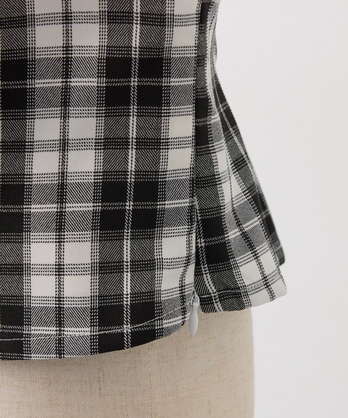 one after another NICE CLAUP（ワンアフターアナザーナイスクラップ）の「肩ビジューオフショルリボントップス（シャツ/ブラウス・レディース・ホワイト×ブラック/アイボリー/ピンク・FREE）」の5枚目の写真