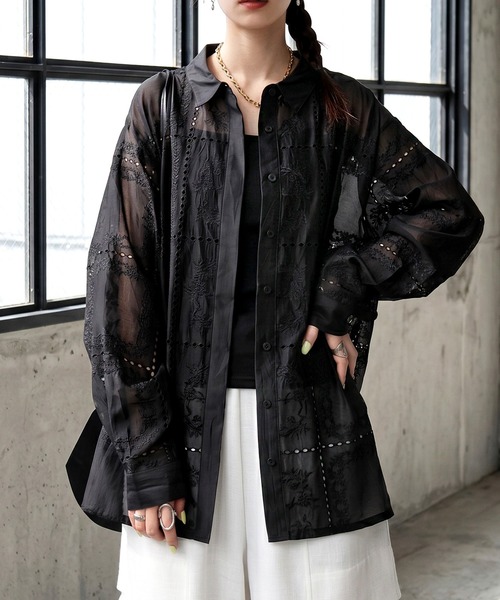 antiqua(アンティカ)の「刺繍レース シアーシャツ(シャツ/ブラウス・レディース・ホワイト/ブラック・ONESIZE)」の3枚目の写真
