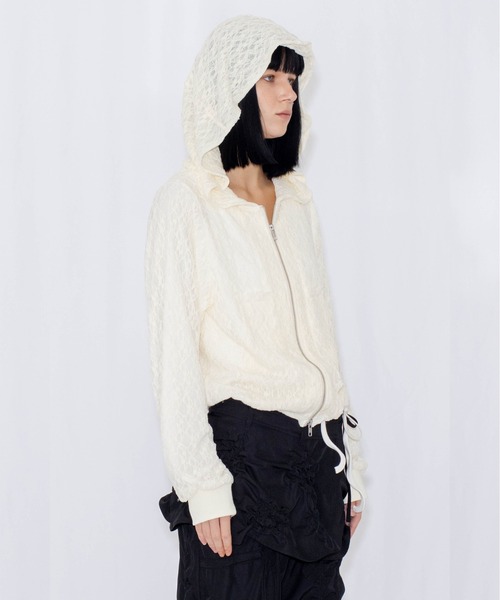 VIAVANDA(ヴィアヴァンダ)の「LACE DOUBLE ZIP HOODIE(パーカー・レディース・アイボリー/ブラック・FREE)」の3枚目の写真