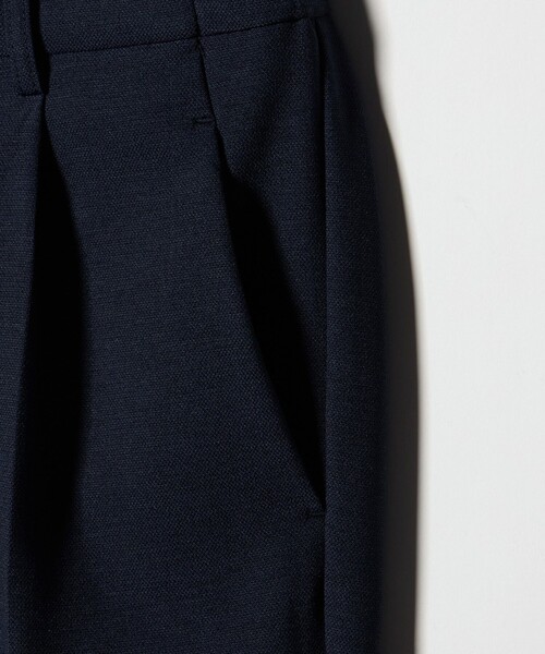 A DAY IN THE LIFE UNITED ARROWS(アデイインザライフユナイテッドアローズ)の「ロイヤルオックス タックストレートパンツ ‐セットアップ対応・ウォッシャブル‐<A DAY IN THE LIFE>(スラックス・レディース・ネイビー/ベージュ・40/38/36)」の16枚目の写真