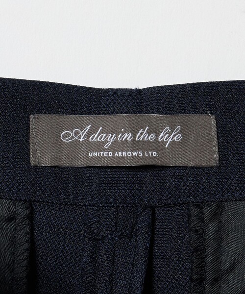 A DAY IN THE LIFE UNITED ARROWS(アデイインザライフユナイテッドアローズ)の「ロイヤルオックス タックストレートパンツ ‐セットアップ対応・ウォッシャブル‐<A DAY IN THE LIFE>(スラックス・レディース・ネイビー/ベージュ・40/38/36)」の12枚目の写真