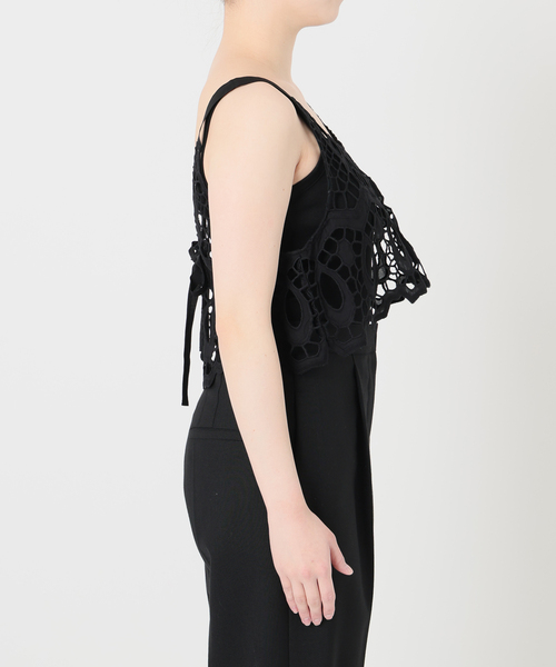 VERMEIL par iena（ヴェルメイユパーイエナ）の「MATOKAMATOKA マトカマトカ カットワークレースキャミ 3861401004（シャツ/ブラウス・レディース・ブラック・FREE）」の9枚目の写真
