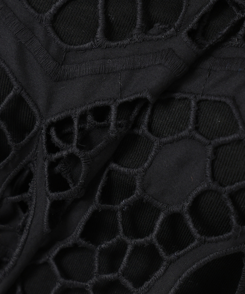 VERMEIL par iena（ヴェルメイユパーイエナ）の「MATOKAMATOKA マトカマトカ カットワークレースキャミ 3861401004（シャツ/ブラウス・レディース・ブラック・FREE）」の18枚目の写真